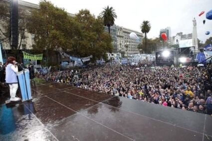 Habló CFK en plaza de mayo