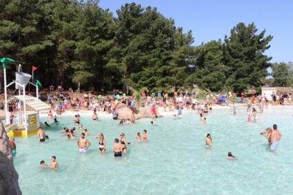 Se inauguró el nuevo complejo recreativo “Aguas del Pinar” en San Cayetano