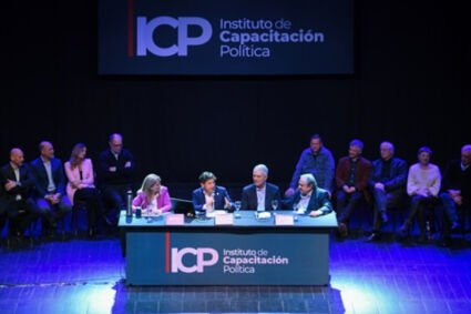 Kicillof dictó la clase inaugural de un nuevo curso del Instituto de Capacitación Política