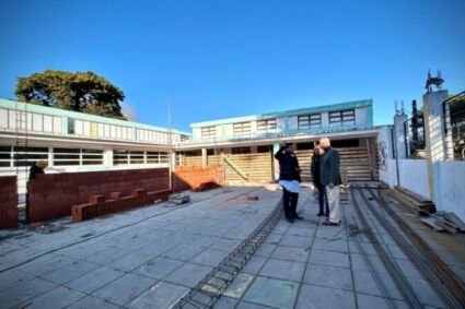 Las obras que se ejecutan en establecimientos educativos de La Costa