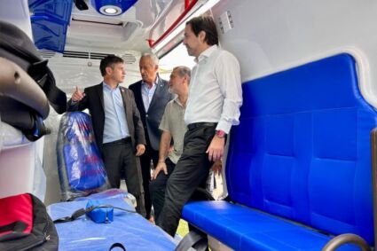 Axel Kicillof visitó La Costa y cuestionó los recortes del gobierno nacional